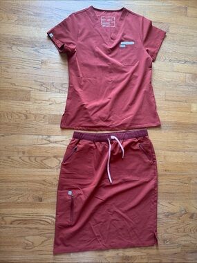Mary Maud Rust Colored Scrub Midi Skirt size M (top) L (skirt)